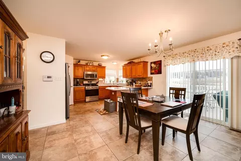 Dining - 35 Harry Ave, Reading, PA 19607 photo 2 of 3