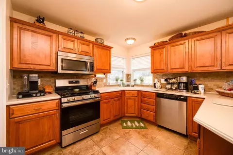 Kitchen - 35 Harry Ave, Reading, PA 19607 photo 2 of 4