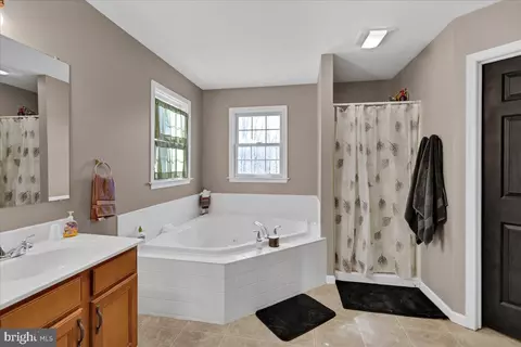 777 Mountain View Rd, Reading, PA 19607 photo 17