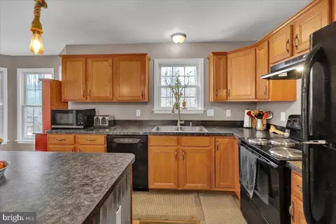 777 Mountain View Rd, Reading, PA 19607 photo 12