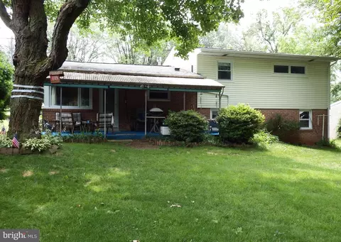 Exterior - 165 Octagon Ave, Reading, PA 19608 photo 3 of 4
