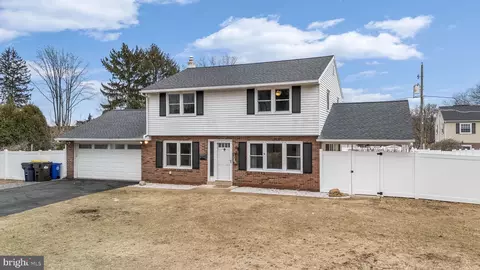 108 Poplar Dr, Douglassville, PA 19518