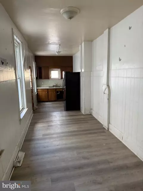 Entry Way - 1017 Green St, Reading, PA 19604 photo 2 of 3
