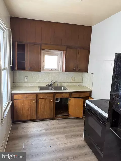Kitchen - 1017 Green St, Reading, PA 19604 photo 1 of 1
