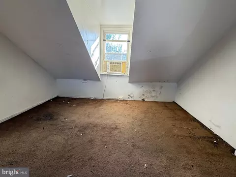 Bedroom - 1017 Green St, Reading, PA 19604 photo 2 of 5