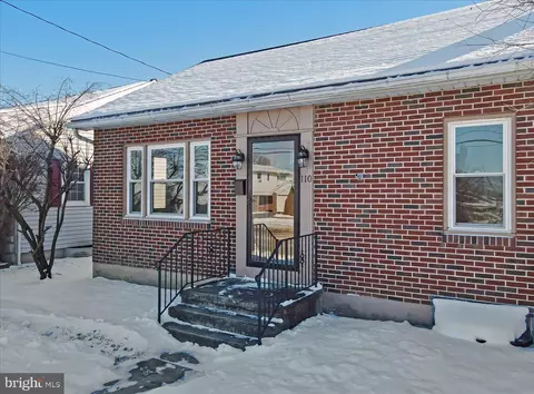 110 E Weiss St, Topton, PA 19562
