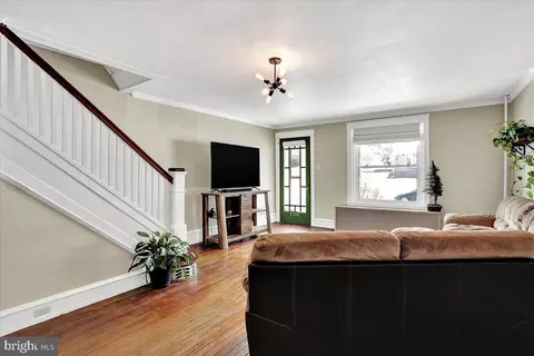 Entry Way - 325 2nd St, Reading, PA 19607 photo 1 of 6