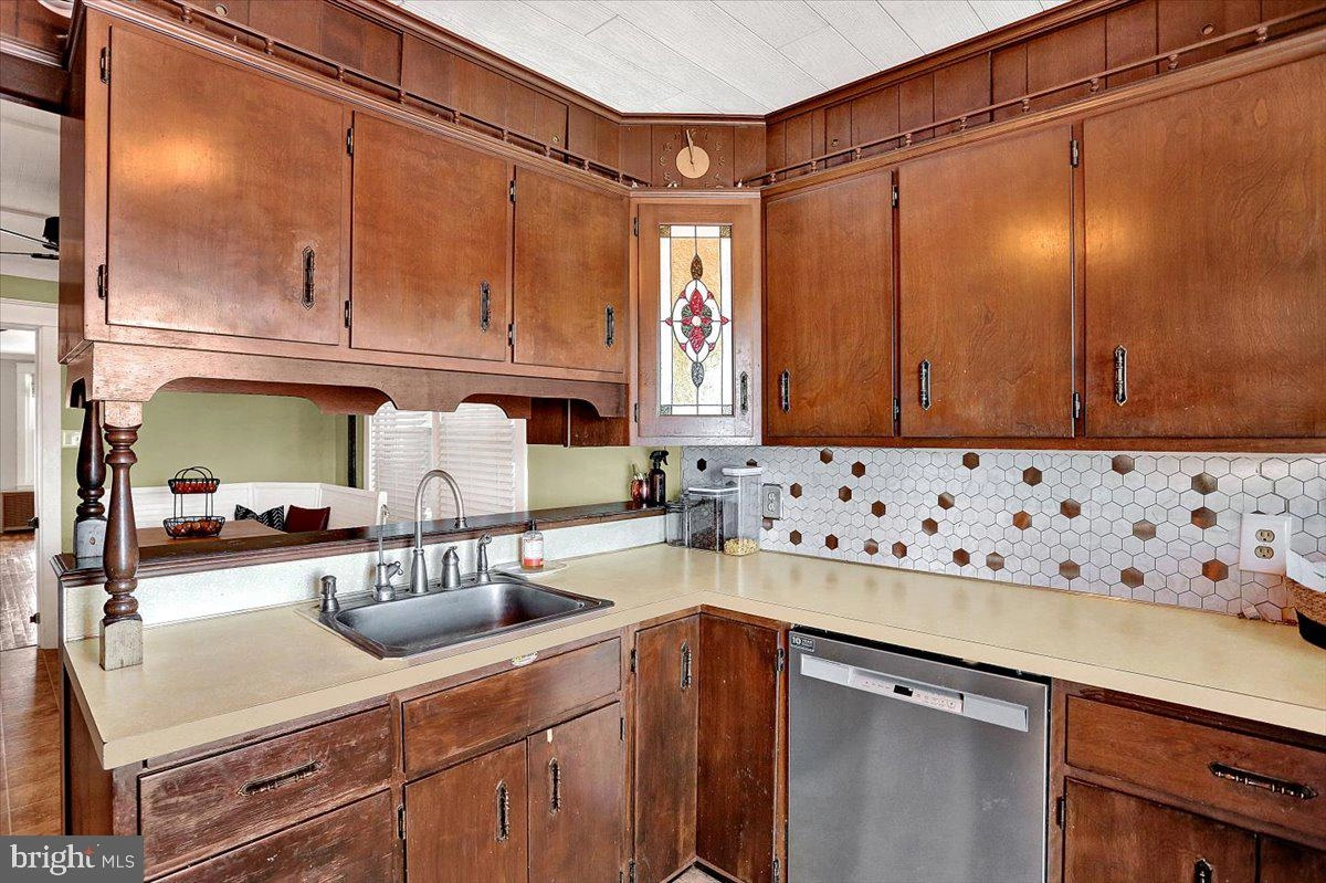 Kitchen - 325 2nd St, Reading, PA 19607 photo 1 of 2