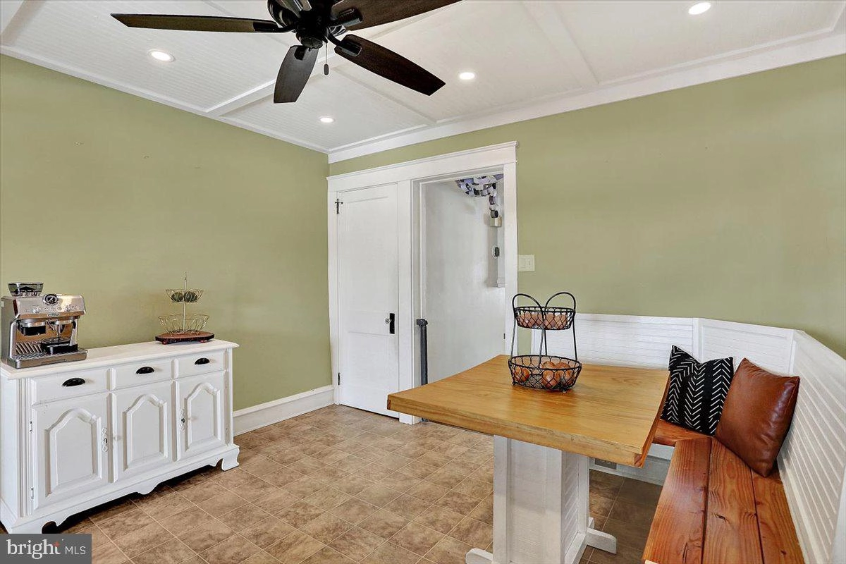 Entry Way - 325 2nd St, Reading, PA 19607 photo 3 of 6