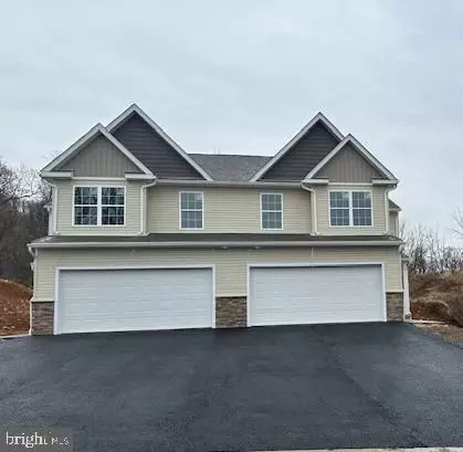 38 Rosalies Way, Temple, PA 19560