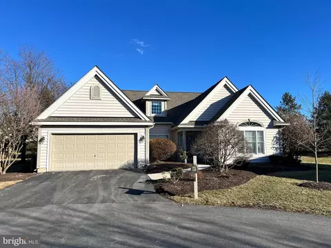 308 Charleston Ln, Reading, PA 19610