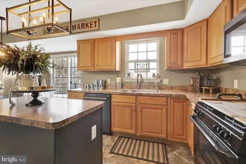Kitchen - 416 Longview Dr, Reading, PA 19608 photo 2 of 7