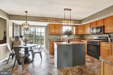 Kitchen - 416 Longview Dr, Reading, PA 19608 photo 3 of 7