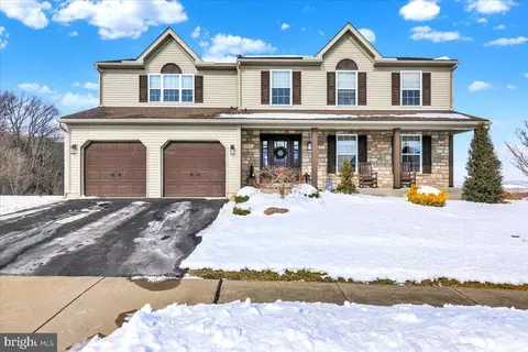 416 Longview Dr, Reading, PA 19608