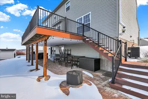 Exterior - 416 Longview Dr, Reading, PA 19608 photo 6 of 7