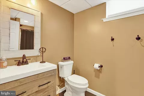 Bath - 416 Longview Dr, Reading, PA 19608 photo 4 of 4