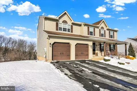 Exterior - 416 Longview Dr, Reading, PA 19608 photo 3 of 7