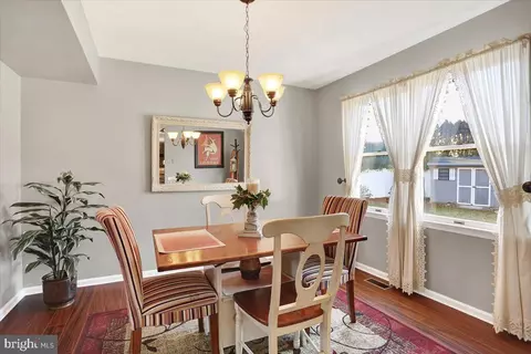 Dining - 20 Mesa Dr, Sinking Spring, PA 19608 photo 3 of 3