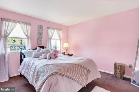 Bedroom - 20 Mesa Dr, Sinking Spring, PA 19608 photo 3 of 4