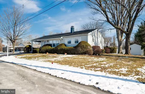 5 Koch Rd, Reading, PA 19605 photo 4