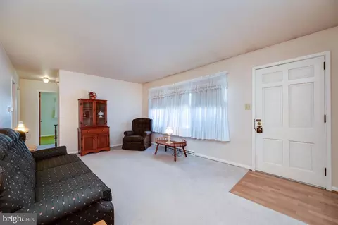 5 Koch Rd, Reading, PA 19605 photo 8