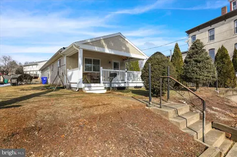 511 Upland Ave, Reading, PA 19611