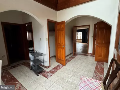 Entry Way - 520 Frontier Ave, Reading, PA 19601 photo 1 of 2