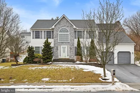 4740 Dunham Dr, Reading, PA 19606