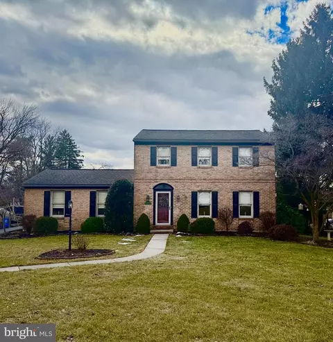 1100 Rhodora Ave, Reading, PA 19605