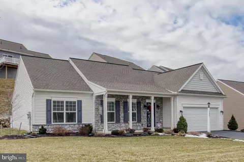 292 Sweet Birch Ln, Womelsdorf, PA 19567