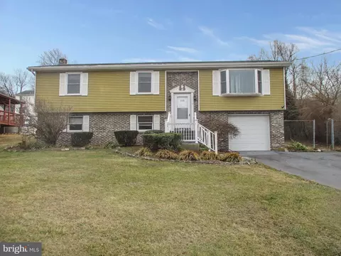 1618 Mt Laurel Rd, Temple, PA 19560