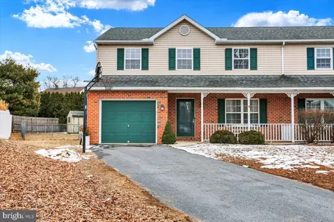 1031 Whitford Dr, Reading, PA 19605
