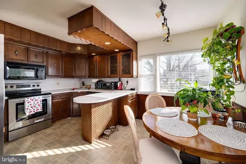 504 Harding Ave, Reading, PA 19607 photo 15