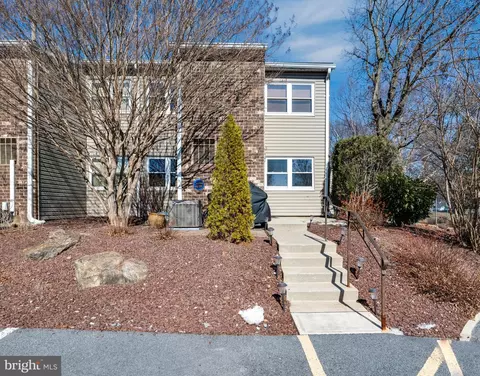 2906 State Hill Rd #G16, Reading, PA 19610