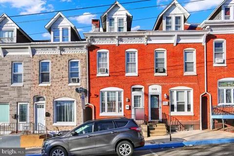 1141 Douglass St, Reading, PA 19604