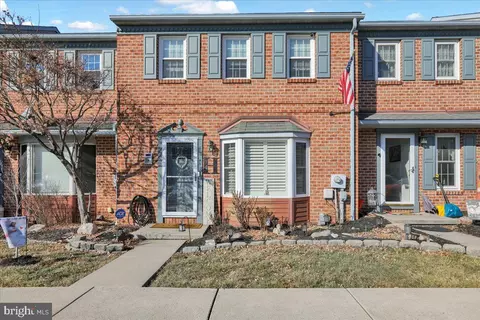 74 Winchester Ct, Reading, PA 19606