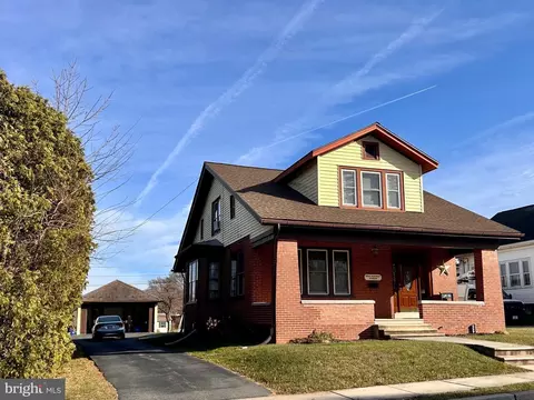 319 S Home Ave, Topton, PA 19562