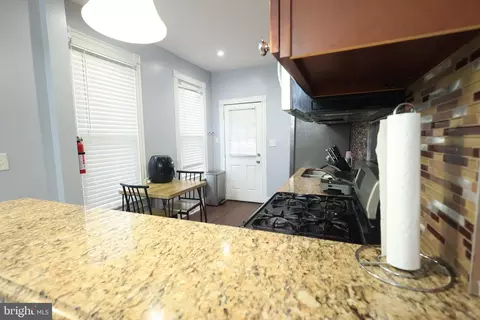 1011 Spring St, Reading, PA 19604 photo 9