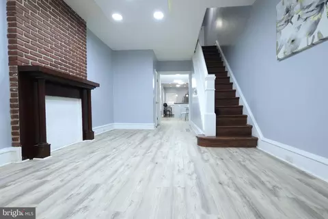 1011 Spring St, Reading, PA 19604 photo 2