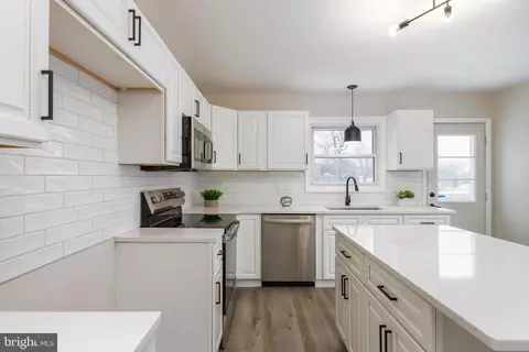 Kitchen - 1400 Commonwealth Blvd, Reading, PA 19607 photo 6 of 6