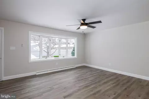 Living - 1400 Commonwealth Blvd, Reading, PA 19607 photo 2 of 2