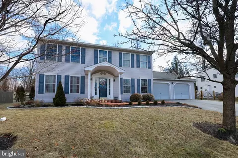 104 Yorkshire Dr, Douglassville, PA 19518
