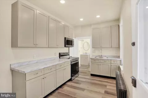 16 S Hull St, Reading, PA 19608 photo 12