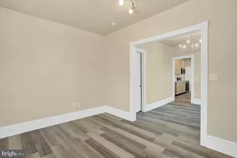 16 S Hull St, Reading, PA 19608 photo 4