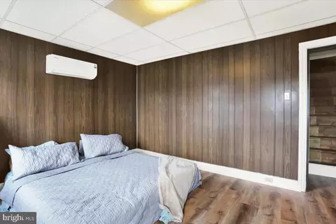 Bedroom - 33 Cacoosing Ave, Reading, PA 19608 photo 6 of 7