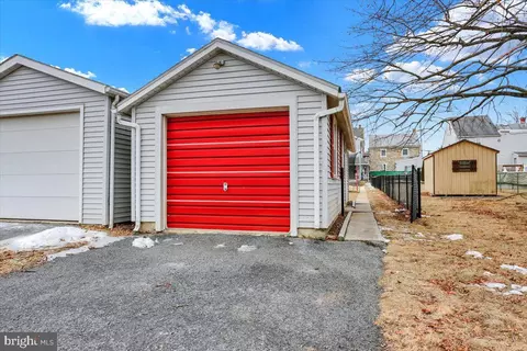 Exterior - 33 Cacoosing Ave, Reading, PA 19608 photo 5 of 5