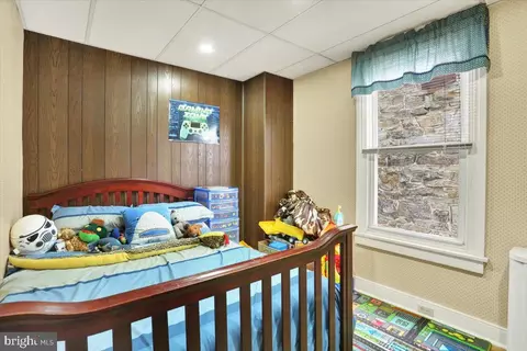 Bedroom - 33 Cacoosing Ave, Reading, PA 19608 photo 2 of 7