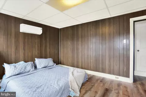 Bedroom - 33 Cacoosing Ave, Reading, PA 19608 photo 5 of 7