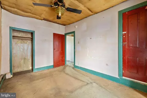 1228 Spring St, Reading, PA 19604 photo 11