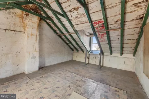 1228 Spring St, Reading, PA 19604 photo 17